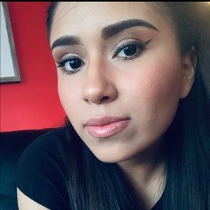 Meet your Posher, Edith